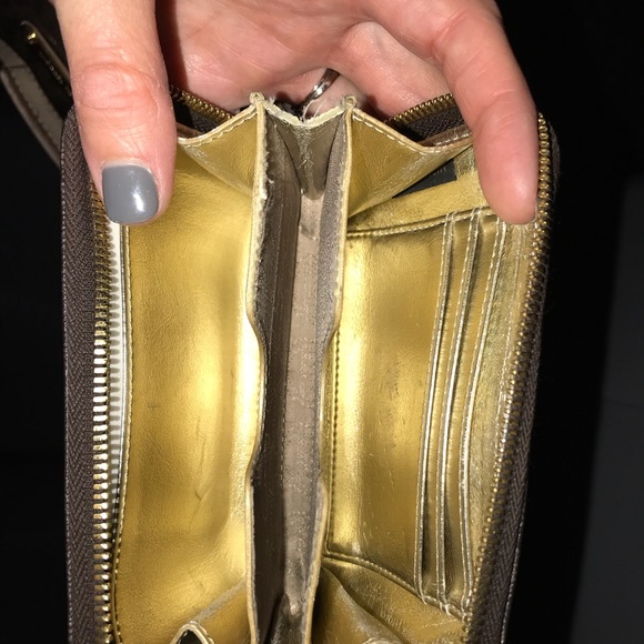 Michael Kors purse and matching wallet - Picture 6 of 6